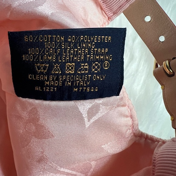 LOUIS VUITTON "Be My" Pink Monogram Woven with a Jacquard Cap - Picture 3 of 10